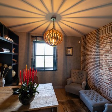 Stenen wanden geven landelijke uitstraling.